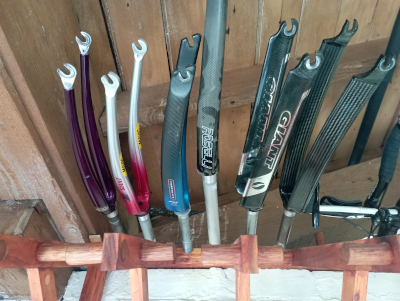 ../_images/cycle-parts-forks.png