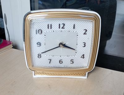../_images/smiths-alarm-2.png